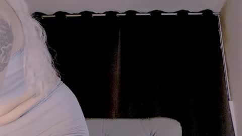 luckysapphire777 online show from 09.27.25