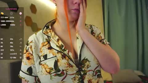 Rinredhead Gloriawith glasses Rayanother glasses online show from 01.08.26