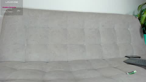 Snapshot of lucy__77 chatting on 01.28.25 Hello my name is Lucy nice to meet you thumb up is important for me kisses online show from 01.28.25