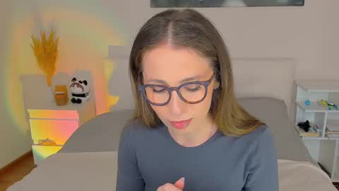 Snapshot of lucy__ray chatting on 12.10.24 lucy__ray online show from 12.10.24