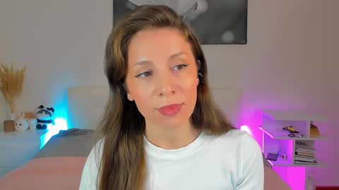 Snapshot of lucy__ray chatting on 02.28.25 lucy__ray online show from 02.28.25