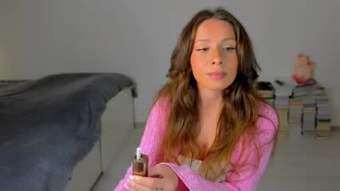 Snapshot of lucy__ray chatting on 09.30.25 lucy__ray online show from 09.30.25