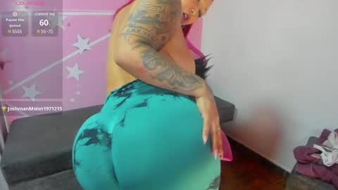 Snapshot of lucy_beatifull chatting on 12.21.24 lucy_beatifull online show from 12.21.24