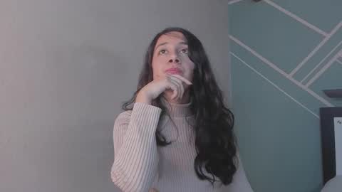 Snapshot of lucy_bluesea chatting on 10.11.25 Lucy Herrera online show from 10.11.25