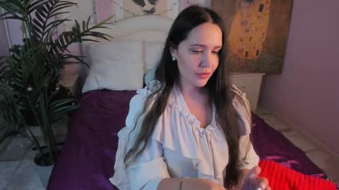 Snapshot of lucy_boobsy chatting on 12.21.24 Laura online show from 12.21.24