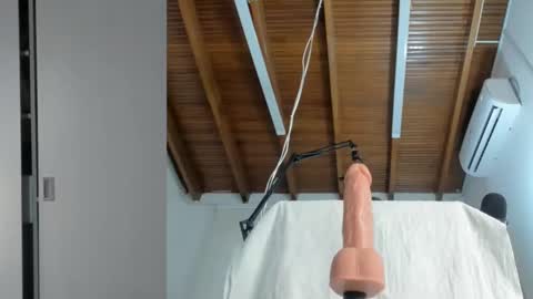Lucy carterr  online show from 09.10.25