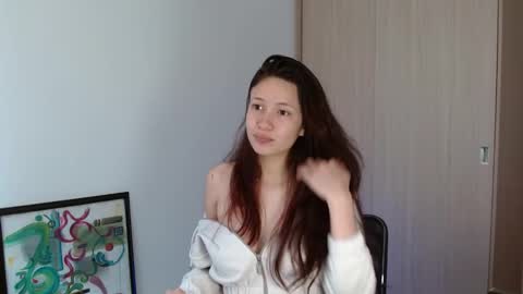 Snapshot of lucy_collins_g chatting on 10.20.25 Lucy online show from 10.20.25