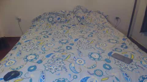 Lucia online show from 10.04.25