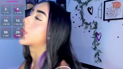 Snapshot of lucy_ev chatting on 03.10.25 Lucy online show from 03.10.25