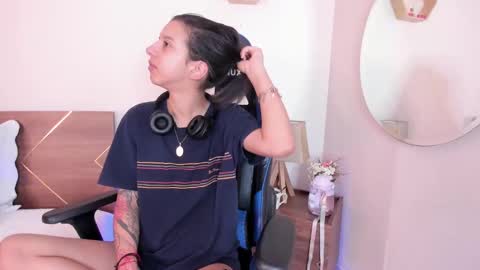 Snapshot of lucy_ferreiraa chatting on 09.22.25 Your Lucy online show from 09.22.25