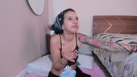 Snapshot of lucy_ferreiraa chatting on 10.05.25 Your Lucy online show from 10.05.25