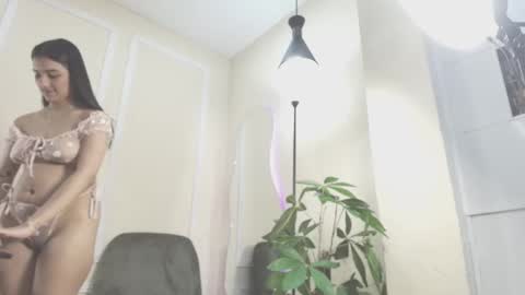 Snapshot of lucy_fox09 chatting on 10.25.25 lucy_fox09 online show from 10.25.25