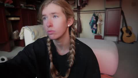 Snapshot of lucy_gooosey chatting on 12.23.24 Lucy. online show from 12.23.24