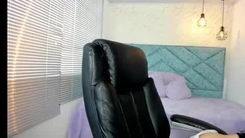 Lucy Greys online show from 11.11.25