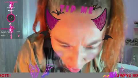 Lucia online show from 02.10.25