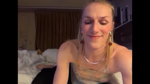 Snapshot of lucyheifer chatting on 09.15.25 lucyheifer online show from 09.15.25