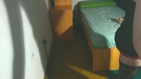 LucyLun online show from 12.28.24