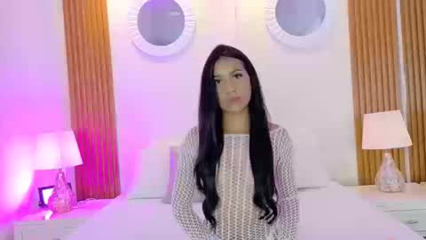 Snapshot of lucyowenss chatting on 10.18.25 LucyOwenss  online show from 10.18.25