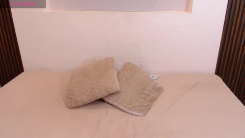 lucystar3 online show from 09.30.25