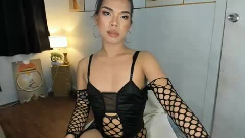 lucyvane online show from 07.06.26