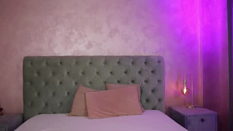 LucyWillow online show from 02.03.26