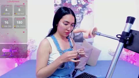 Lucy Liiu online show from 11.11.25