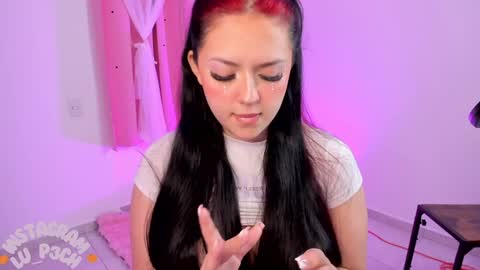 Snapshot of lucyy_peach chatting on 12.19.24 LUCYY FROM HOME online show from 12.19.24