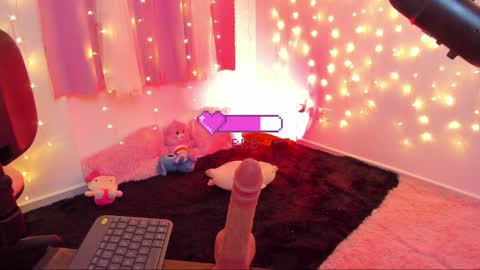Snapshot of lucyy_peach chatting on 01.31.25 LUCYY FROM HOME online show from 01.31.25