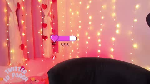 Snapshot of lucyy_peach chatting on 02.23.25 LUCYY FROM HOME online show from 02.23.25