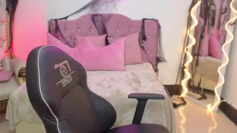 ludo_kitty_tay online show from 10.19.25