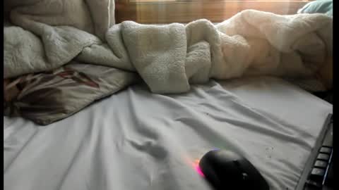 luffykun300 online show from 10.26.25