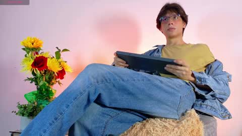 Lui online show from 04.04.26