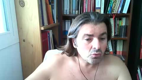 Snapshot of luigijohn chatting on 10.20.25 LUIGIJOHN online show from 10.20.25