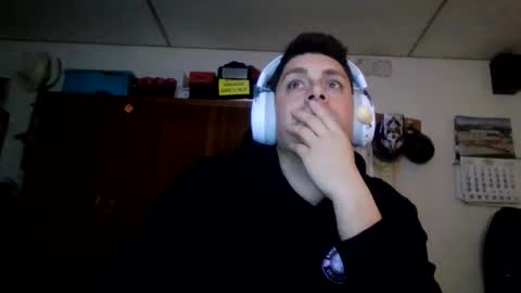 A slave to the mistress.. un esclavo para las amas dominantes. online show from 02.21.26