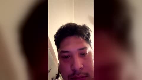 Snapshot of luis5758 chatting on 12.22.25 luis5758 online show from 12.22.25