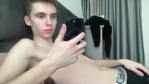 Snapshot of luis7777hui chatting on 03.08.25 Luis and Alina online show from 03.08.25