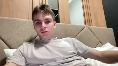 Snapshot of luis_7777 chatting on 10.09.25 Luis online show from 10.09.25