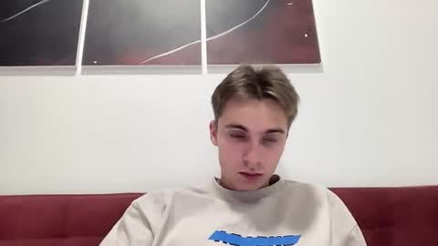 Snapshot of luis_7777 chatting on 10.17.25 Luis online show from 10.17.25