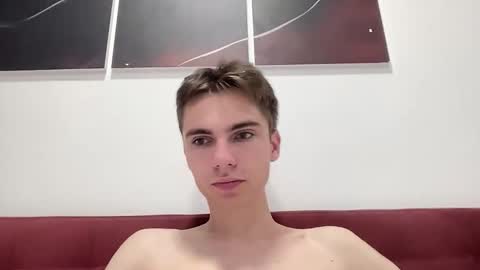 Snapshot of luis_7777 chatting on 10.18.25 Luis online show from 10.18.25