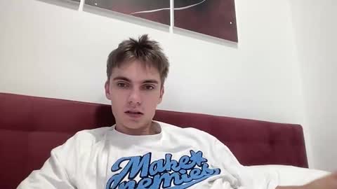 Snapshot of luis_7777 chatting on 10.20.25 Luis online show from 10.20.25