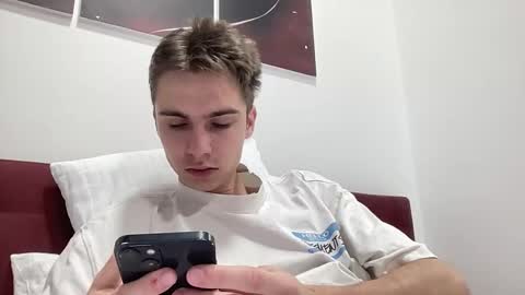 Snapshot of luis_7777 chatting on 10.22.25 Luis online show from 10.22.25