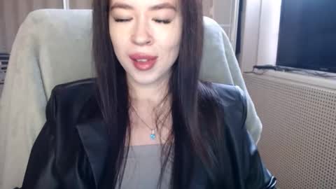 luisa lovedom online show from 10.10.25