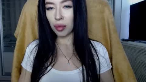 Snapshot of luisa_domina chatting on 02.23.26 luisa lovedom online show from 02.23.26