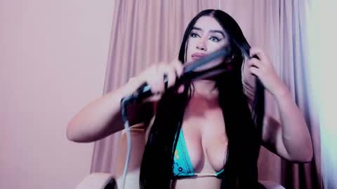 Luisa Diaz online show from 04.08.26