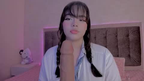 Luisa Giraldo online show from 11.02.25