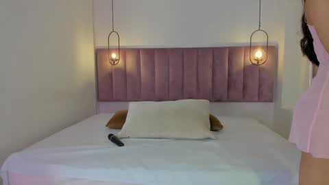 L U I S A online show from 01.25.25