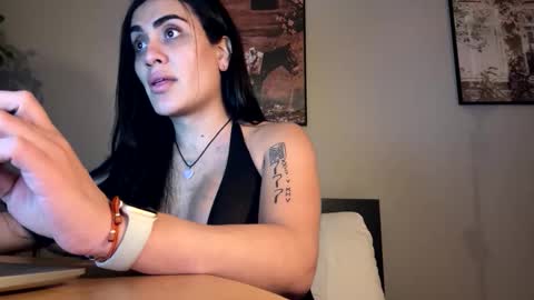 Snapshot of luisamonsterdick chatting on 11.02.25 Luisa Monsters online show from 11.02.25