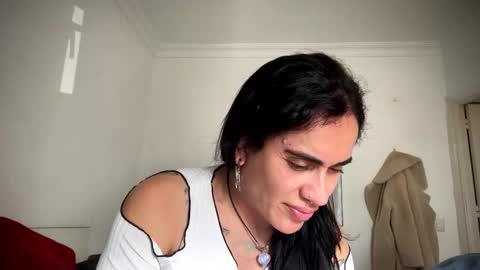 Snapshot of luisamonsterdick chatting on 11.12.25 Luisa Monsters online show from 11.12.25
