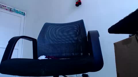 luisfernando01 online show from 02.22.25