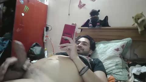 Snapshot of luismiastarot chatting on 10.10.25 luismiastarot online show from 10.10.25